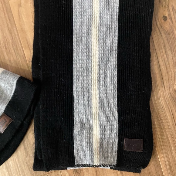 Levi’s Mens Black & Grey Hat and Scarf set - Picture 6 of 8